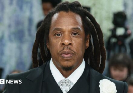 Jay-Z rape accuser formally withdraws allegation