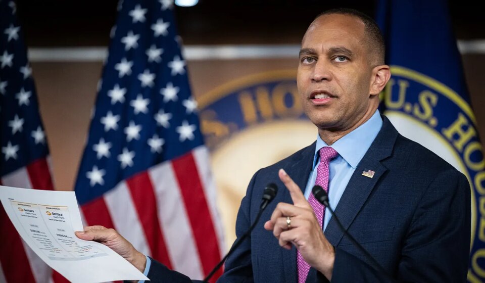 Jeffries, top House Democrats vote against resolution condemning socialism