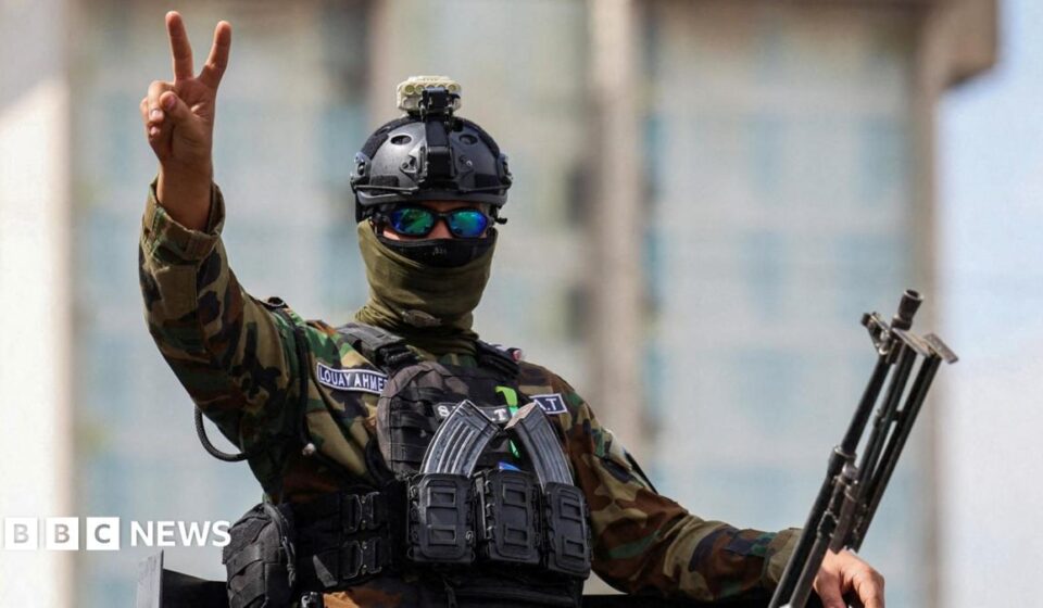 Last UK and US troops leave Iraq as anti-Islamic State mission ends
