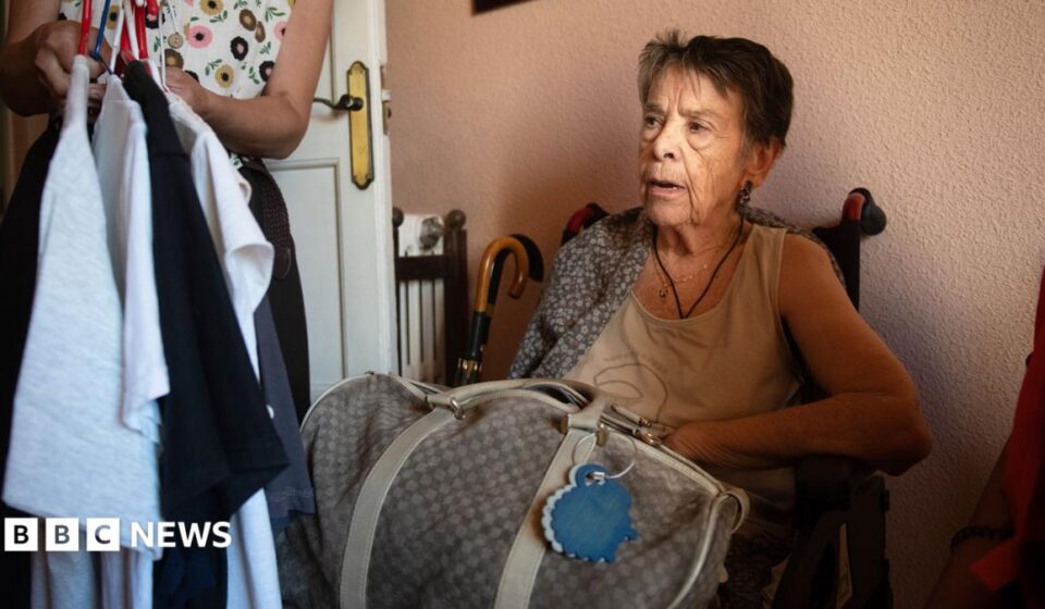 Maricarmen: Eviction of woman aged 87 highlights Spain's housing shortage