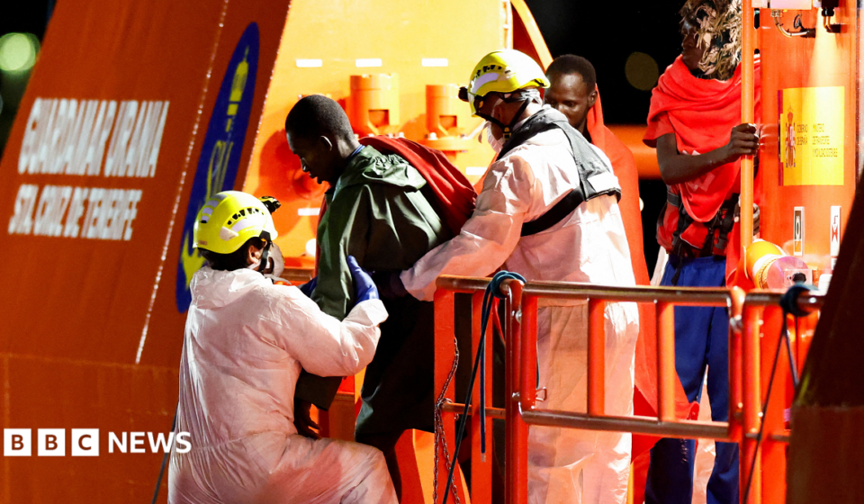 More than 80 migrants feared dead after boat rescued off Canary Islands