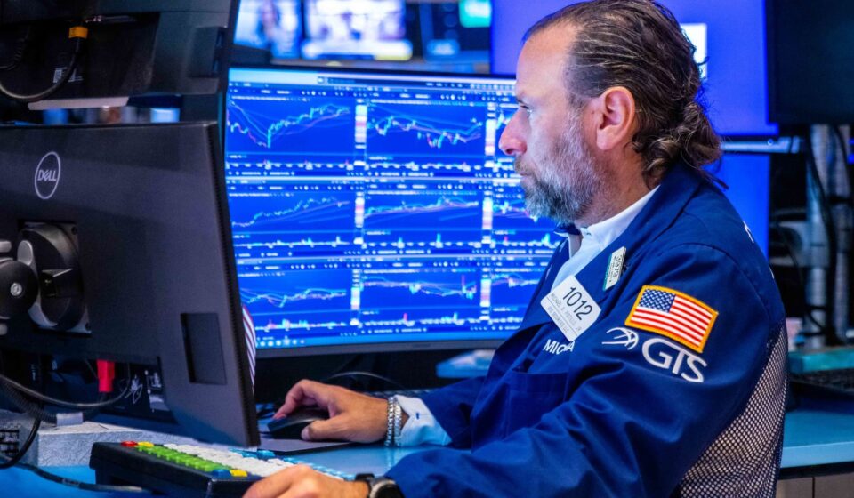 Oil and U.S. Treasury yields correlation: WTI, Brent, 10-year yield