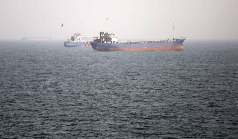 Oil falls as potential diplomatic solution to Iran conflict arises