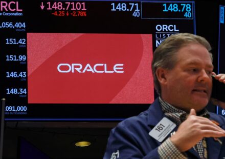 Oracle stock falls on news it sent data center 'force majeure' notice