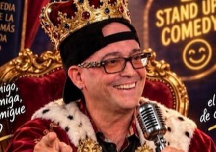 Rigoberto Ferrera lleva su humor en vivo a La Fela