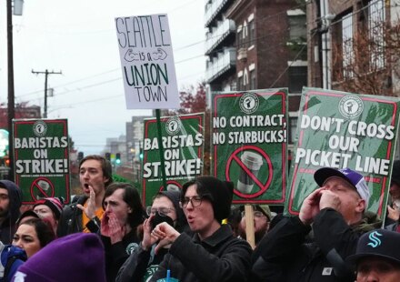 Seattle minimum wage rising to $22.14 in 2027 amid restaurant closures