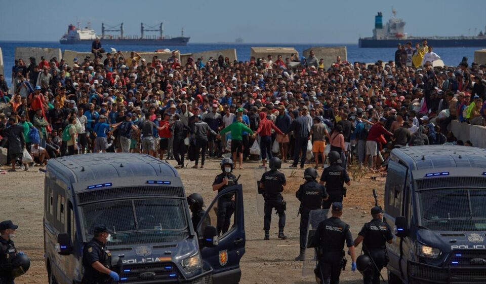 Spanish report flags Moroccan police's 'total permissiveness' in Ceuta migrant rush