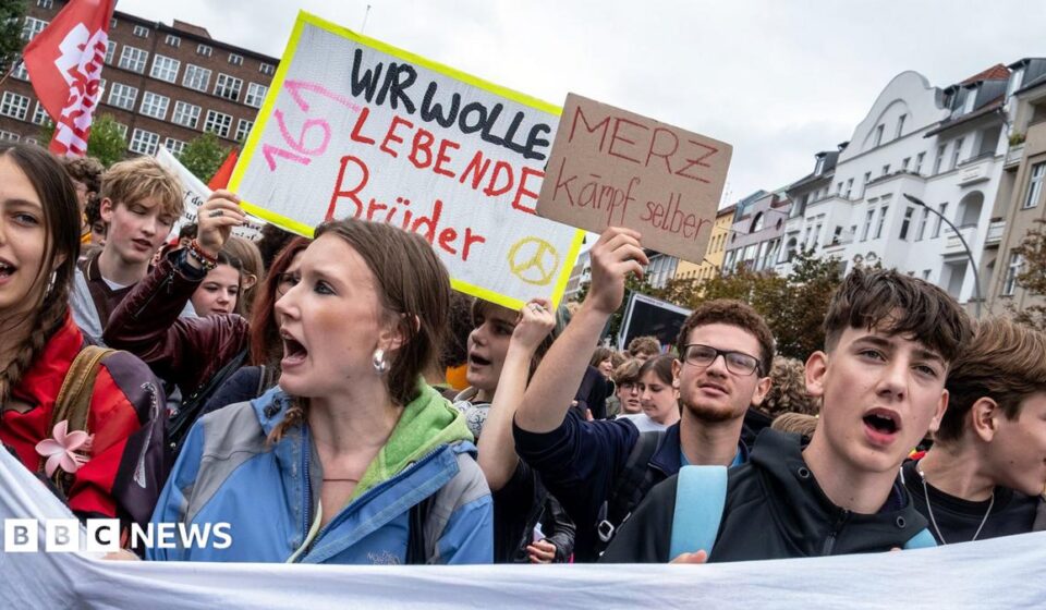 Students strike across Germany against military service