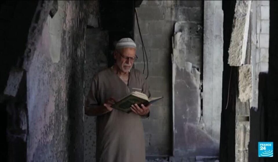 Syrian man reunited with secret library hidden for 15 years