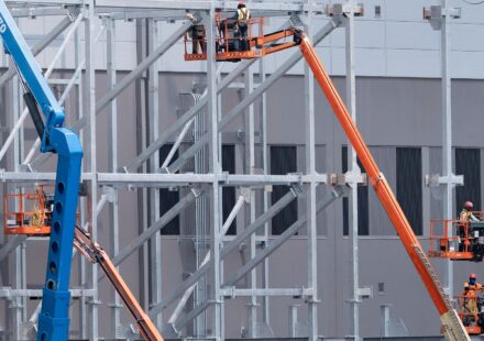 The blue-collar AI job is booming. Will data center backlash bust it?