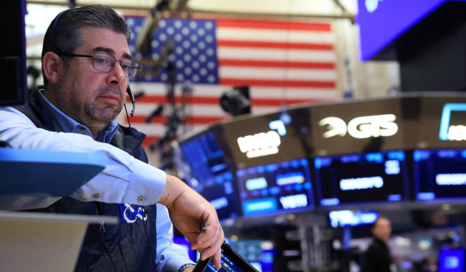 Treasury yields move lower as inflation concerns persist