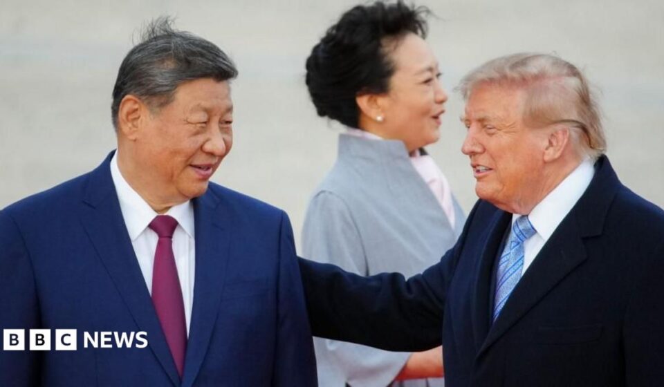 Trump offers warm welcome as China's Xi arrives for US visit