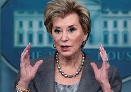 Trump officials extend student loan interest rate discount deadline