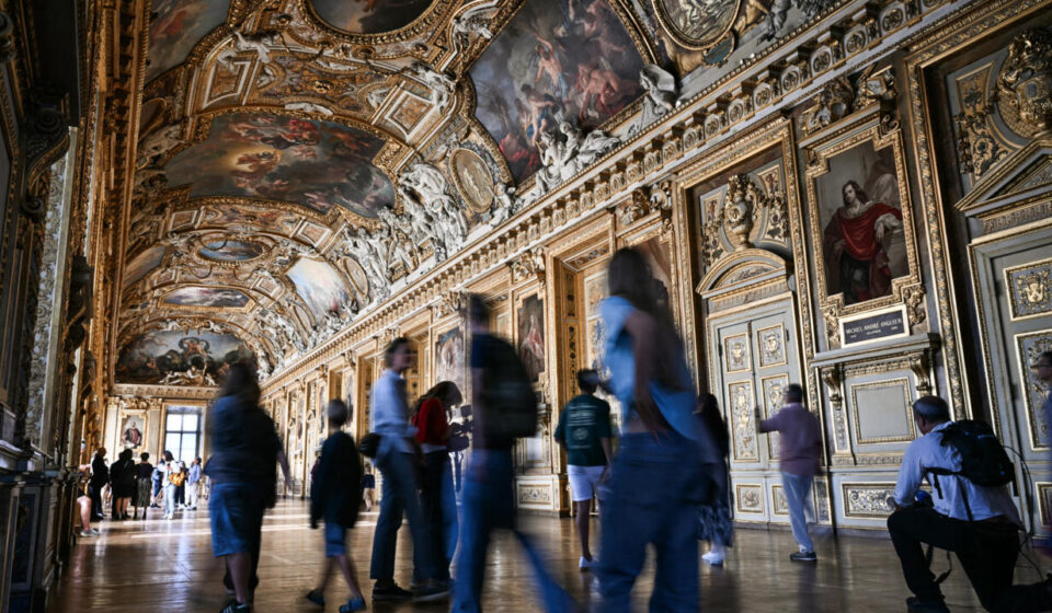 Two arrested for Louvre stunt 'for fun' in Mona Lisa hall