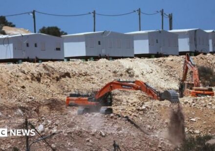 UK government expected to announce restrictions on trade with West Bank settlements