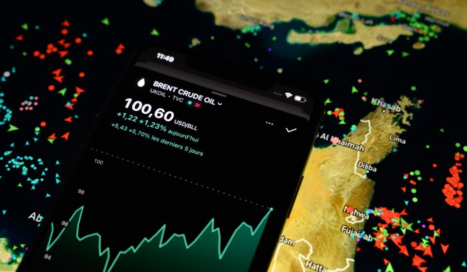 U.S. crude oil tops $100 again as market braces for prolonged Iran war