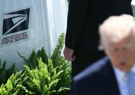 US midterms start with North Carolina distributing mail-voting ballots