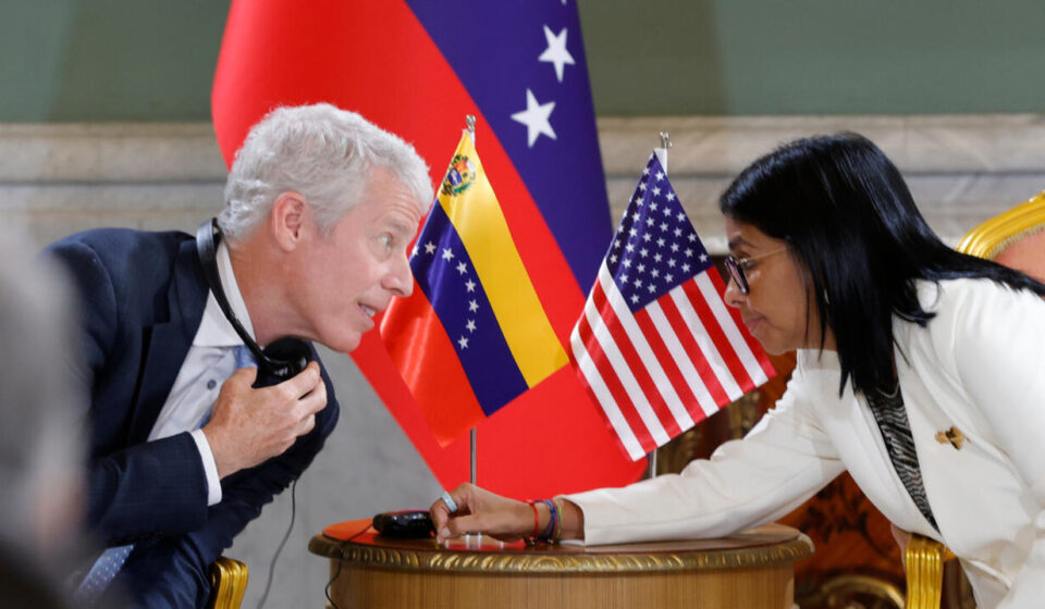 US oversees signing of ‘billions’ in deals between Venezuela and Chevron, ENI, GE