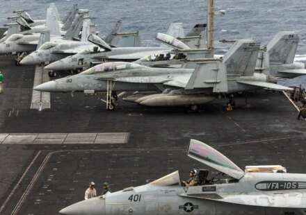 USS Dwight D Eisenhower aviators eject during landing, 4 sailors hurt