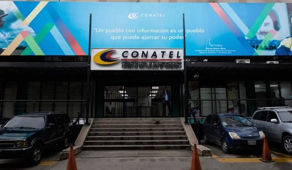 Venezuela: El chavismo levanta restricciones a varios medios censurados