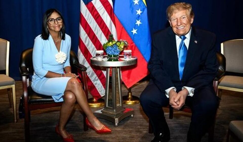 Venezuela: Trump recibe a Delcy e impide el regreso de Machado a Venezuela