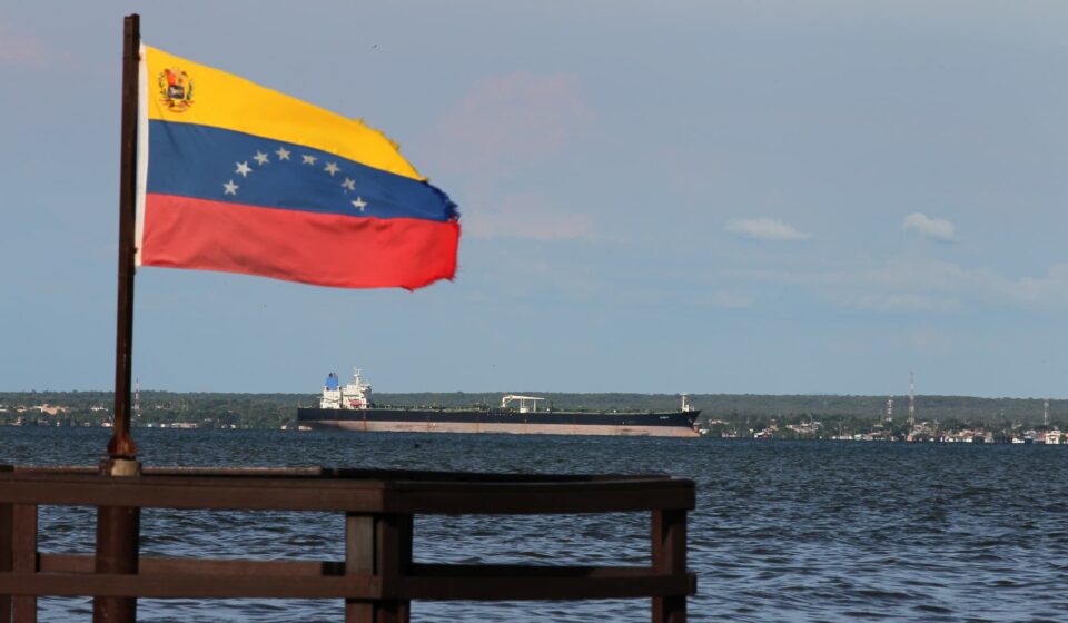 Venezuela grants North American Blue Energy Partners 100-year concessions for 17 oil fields