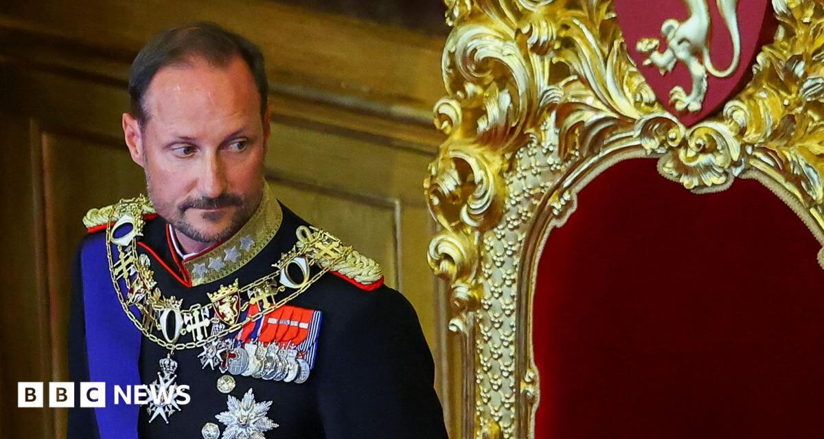Watch: Norway's new king Haakon VIII takes oath as mourners pay respects to Harald V
