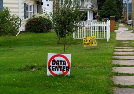 Why Cramer still recommends being 'a little more reserved' about data center stocks