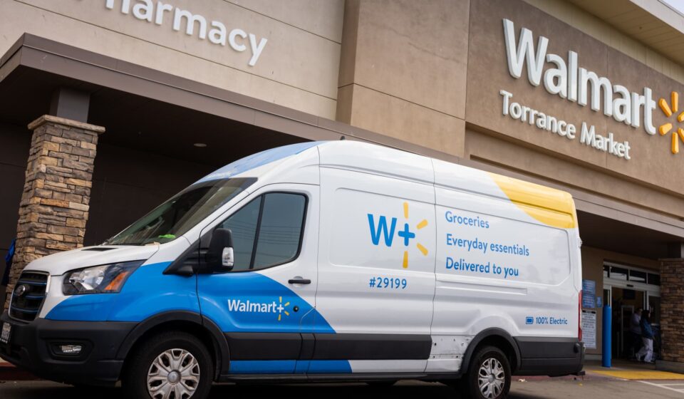 Why Walmart is moving in on DoorDash, Uber Eats delivery action