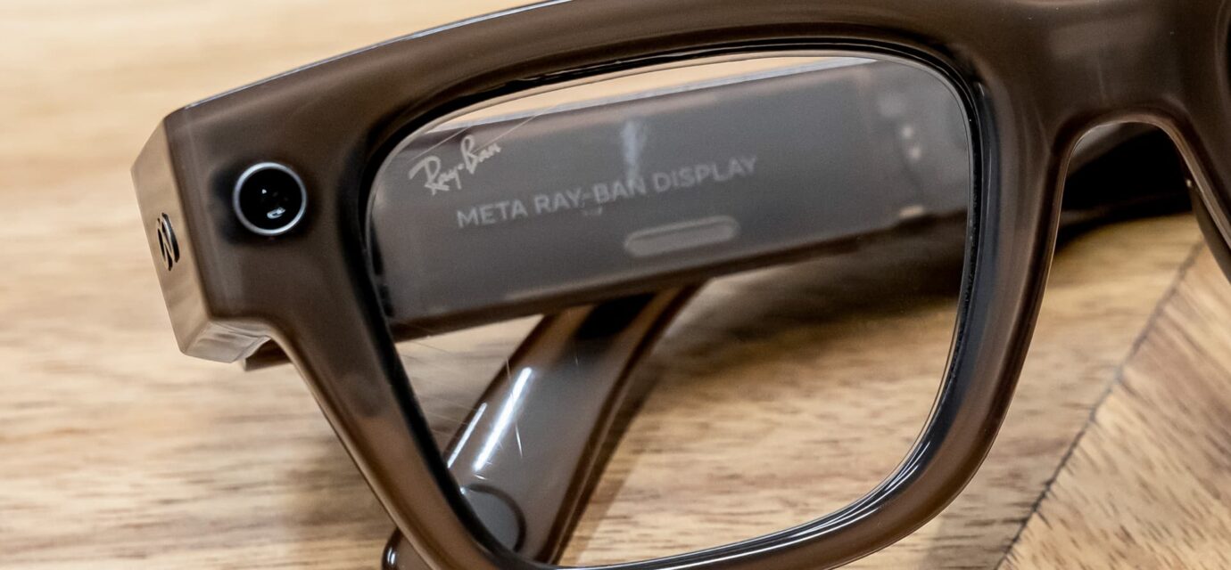 AI wearables face privacy backlash as Oura delays IPO