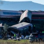 Accidente: Al menos 68 fallecidos en el choque de dos trenes en España