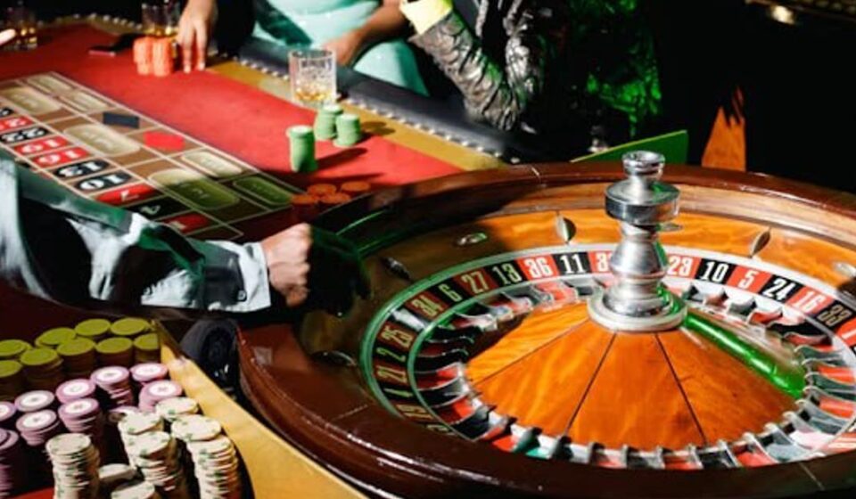 Aggregator Model: Why Casino Platforms Host Outside Studios