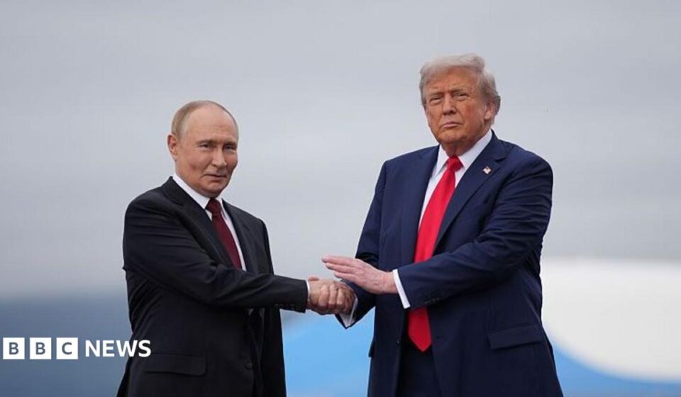 Analysis: Trump's global headaches worsen weeks before midterms
