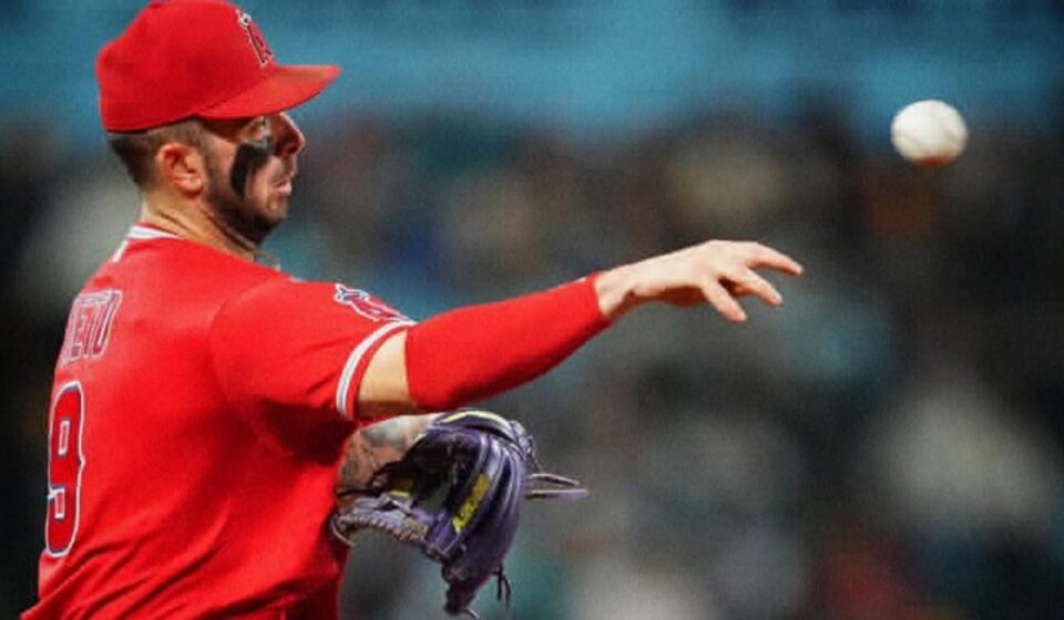 Beisbol: Zach Neto: del rechazo de Cuba para el Clásico a un gran 2026 en la MLB