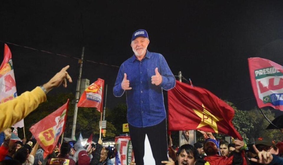 Brasil: Lula gana a Flávio Bolsonaro tras una remontada inédita