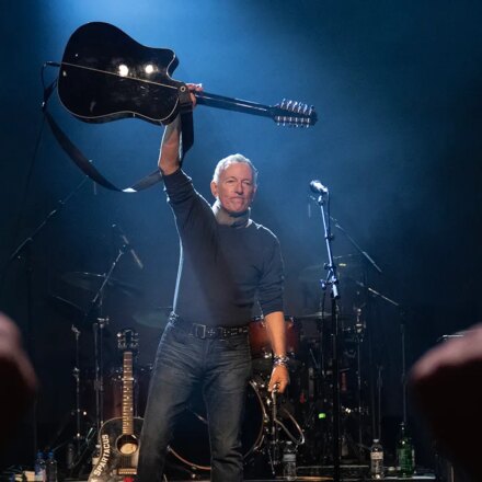 Bruce Springsteen, Dave Matthews headline anti-Trump music festival
