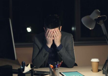 Burnout Recovery Guide for Poles: Signs, Causes & Fixes
