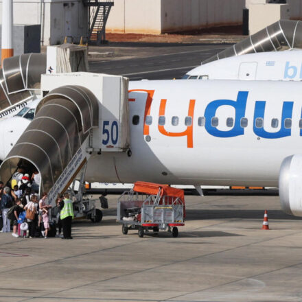 Co-pilot on Flydubai flight was banned from flying by Oman for holding extremist views