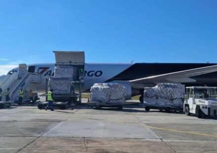 Donativos: La ayuda humanitaria de EE UU llega a Guasimal