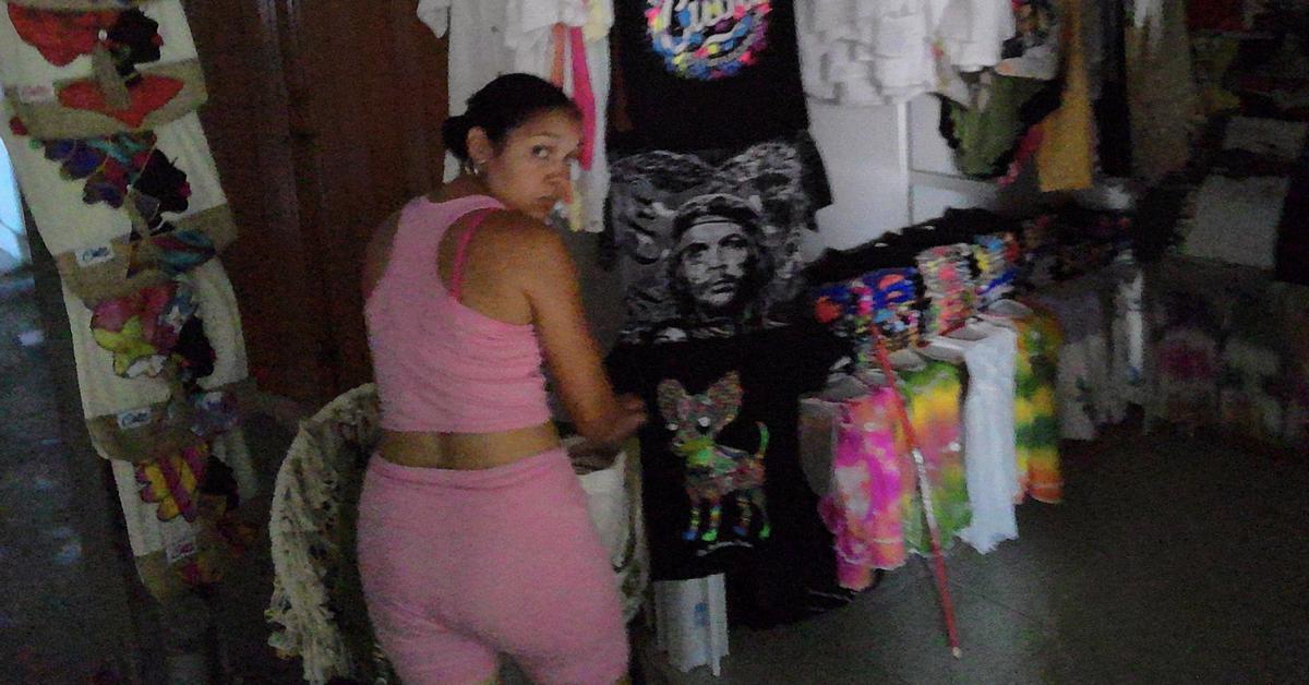 Energía: "Ni clientes ni luz": apagones de más de 40 horas en La Habana