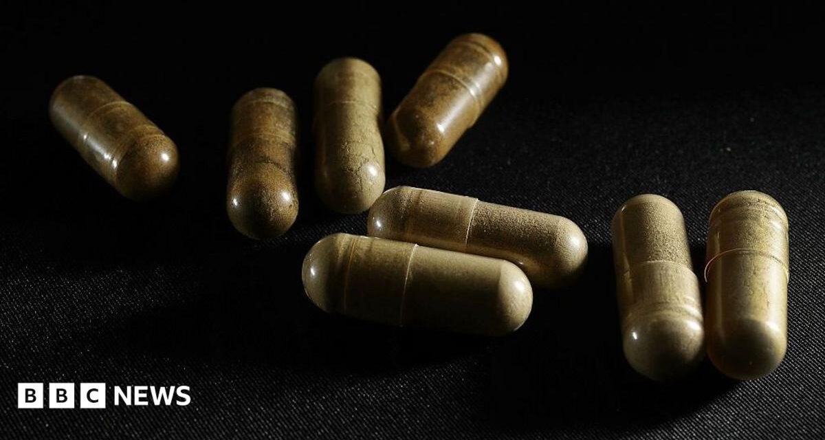 Father and son smoke shop workers arrested in Mississippi students' suspected kratom deaths