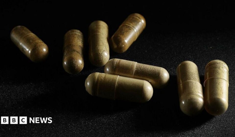 Father and son smoke shop workers arrested in Mississippi students' suspected kratom deaths