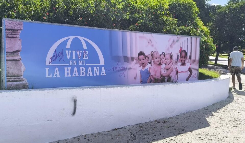 Foto del día: La Habana, corregida a mano en la calle G
