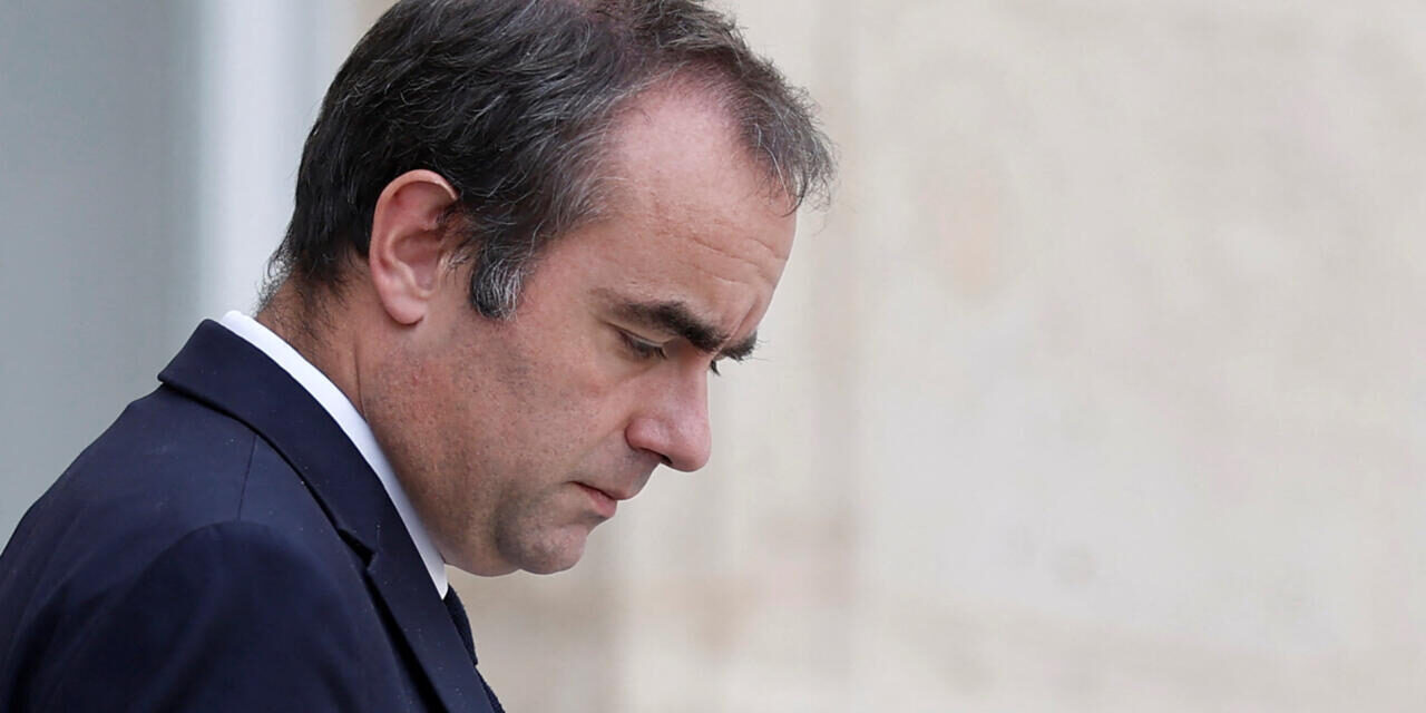 French PM to present belt-tightening 2027 budget, including frozen wages and new taxes