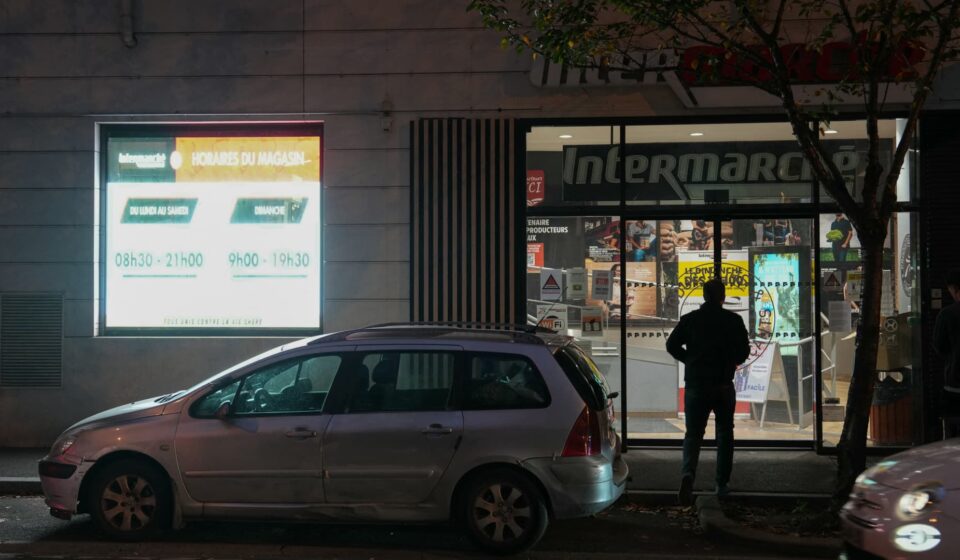 French supermarket fridges get hacked, heating to 122°F and sparking fires