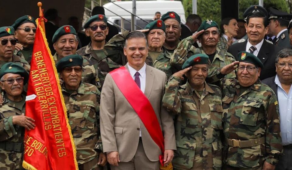Homenajes: Bolivia reivindica a los militares que combatieron al ‘Che’ en 1967