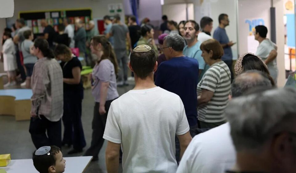 Internacional: Israel vota en unas elecciones planteadas como un plebiscito sobre Netanyahu