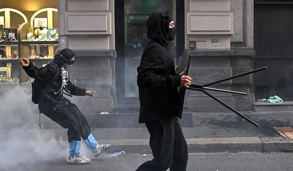 Italy and France deploy military to contain weekend migrant riots