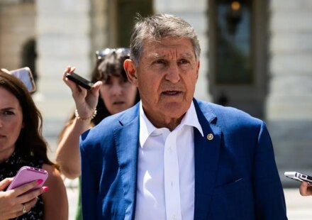 Joe Manchin campaigns for Susan Collins in tight Maine senate race
