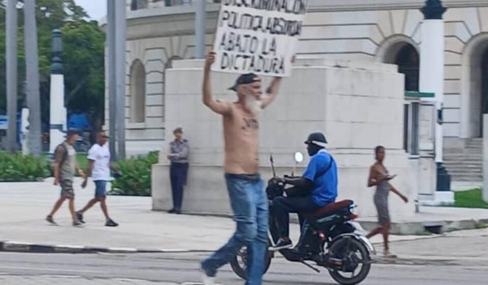 La Habana: A Villa Marista, el hombre de la pancarta en el Capitolio